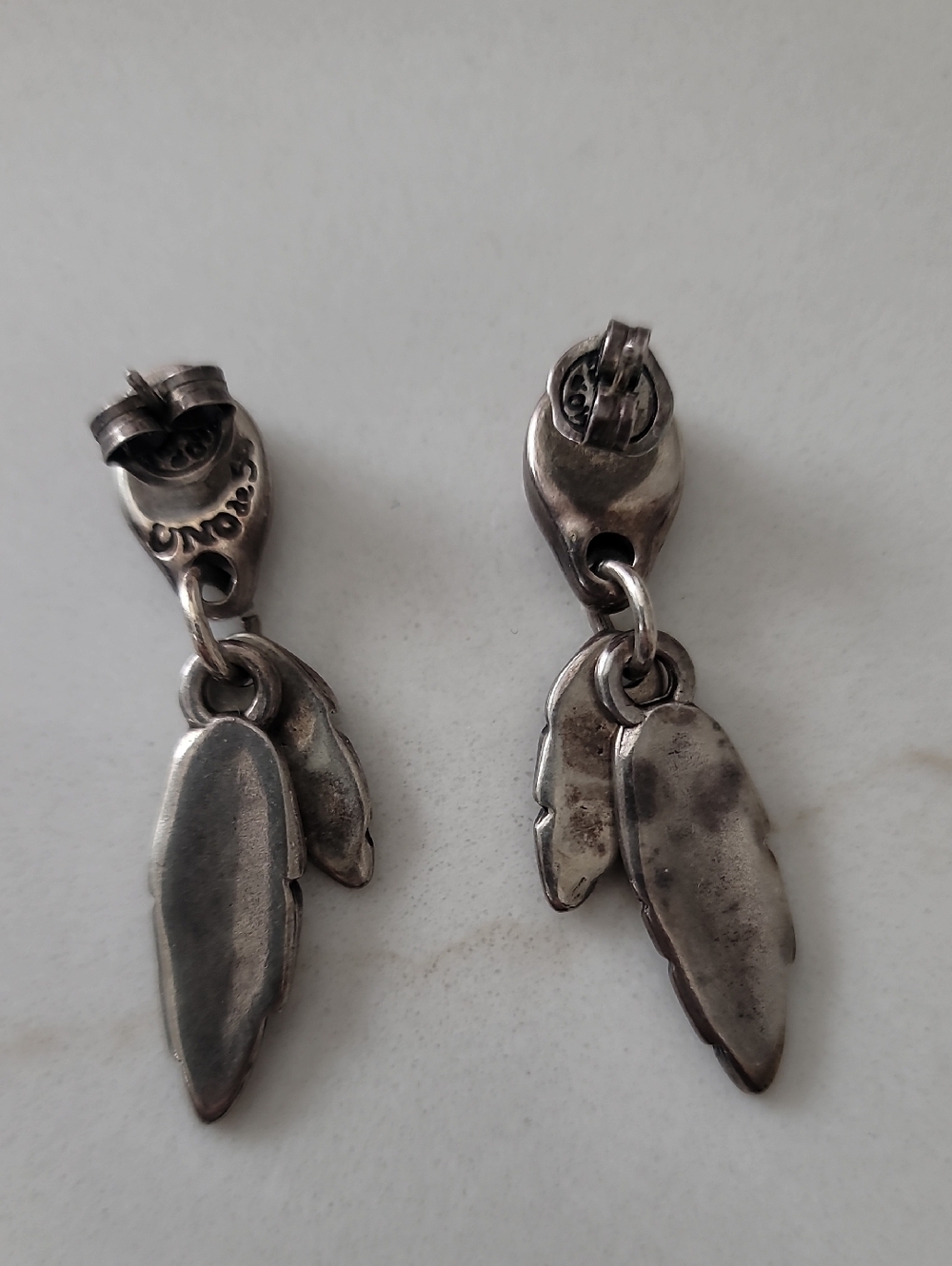 Uno de 50 Earrings - Picture 5 of 11